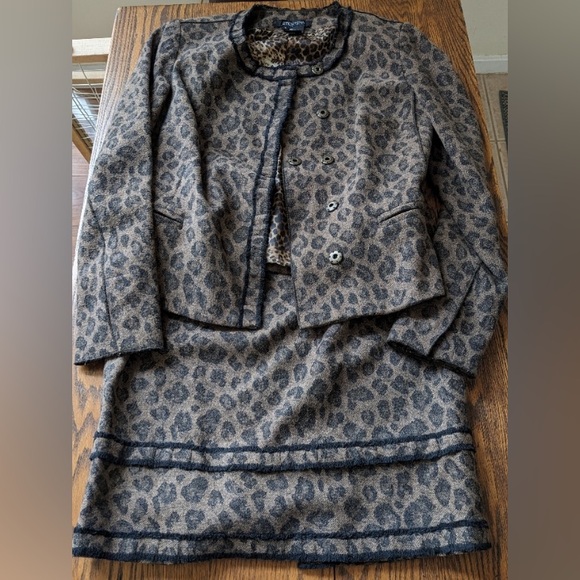 Etcetera Skirt Suit Size 4 - Picture 2 of 11